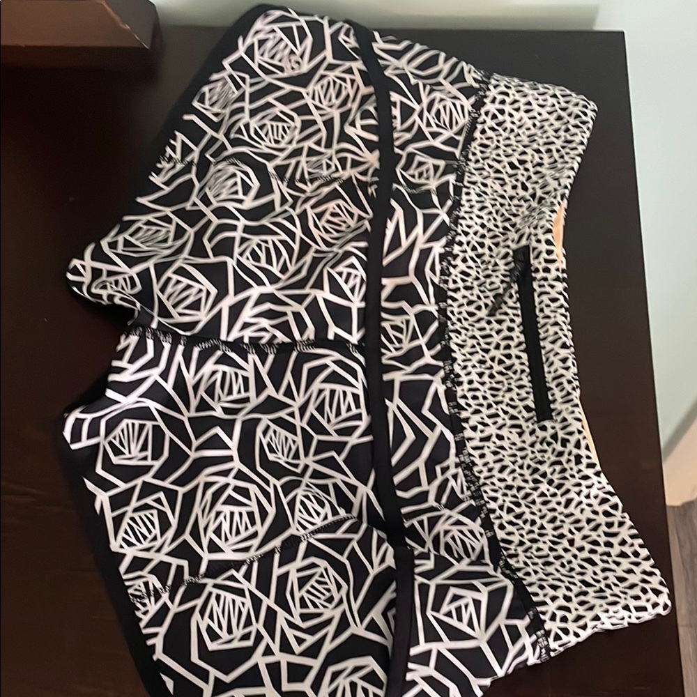 Black and White Peony Speed Shorts (OG) 2-Way Stretch